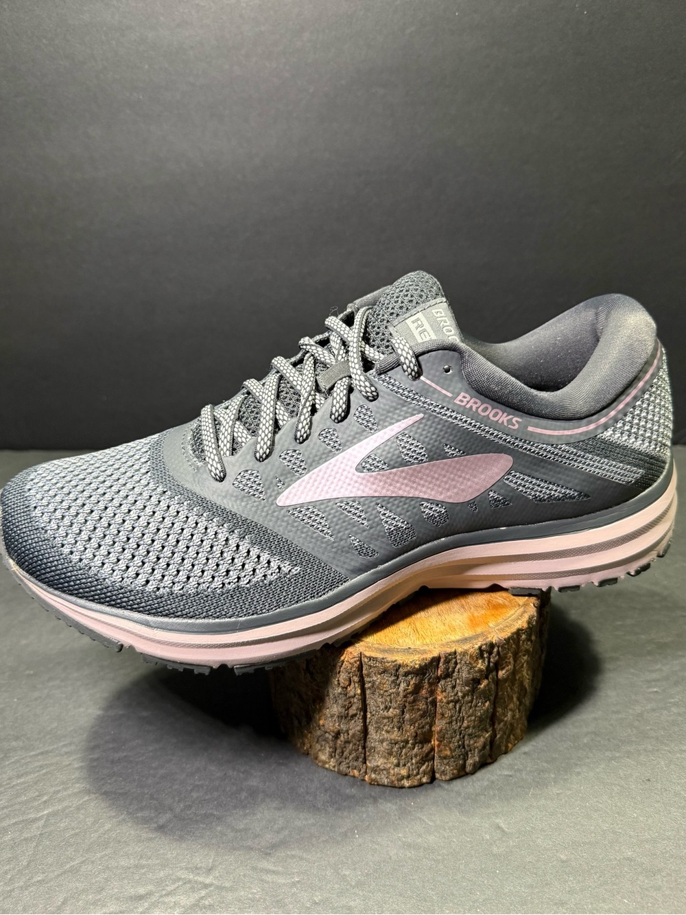 Brooks Revel Women’s Gray Pink Running Walking Sneakers Shoe Size-10